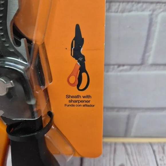 Fiskars Garden Scissors 7-in-1 Garden Shears Multi-Tool with Sheath - Picture 3 of 9